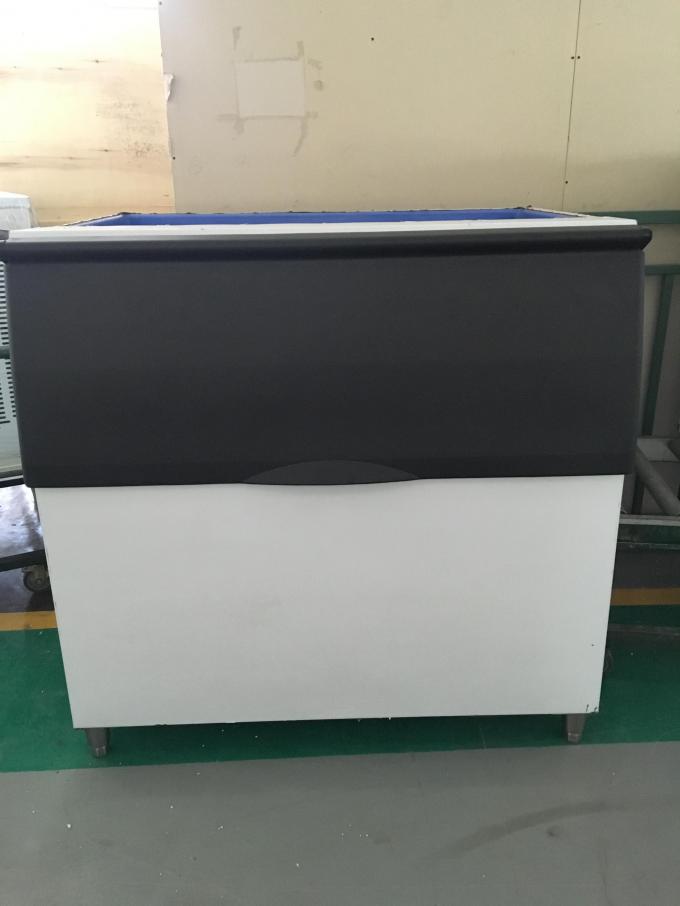 700W Ice Cube Making Machine Commercial Water Cooled 90kg / 24h 32